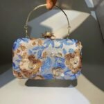 Vintage Embroidered Clutch Purse Floral Handbag Pearl Evening Chain Shoulder Bag Small Clutch Purses for Women Wedding Guest